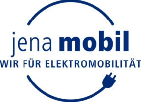 Blaues Logo Elektromobilität Jena Text "Jena mobil wir für Elektromobilität" im Kreis mit Stecker