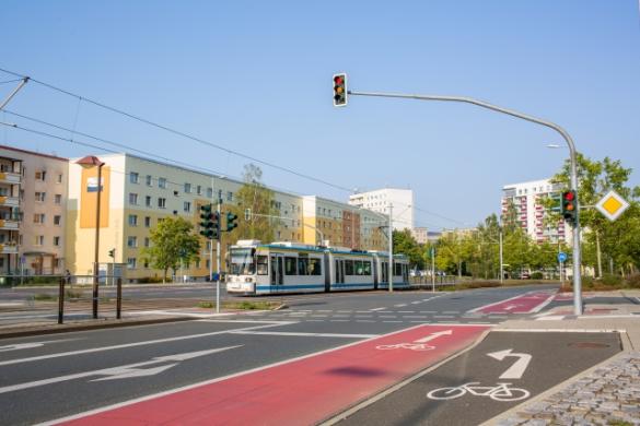 Erlanger Allee, Radfahrstreifen